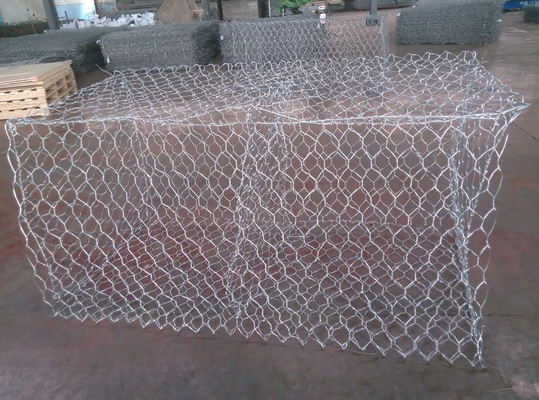 Sistema di recinzione in gabione da vassoio + pellicola di plastica