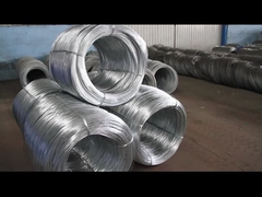 Come viene prodotta la protezione dei bordi verniciata a polvere?