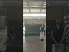 Recinzioni a rete metallica che effettuano curve