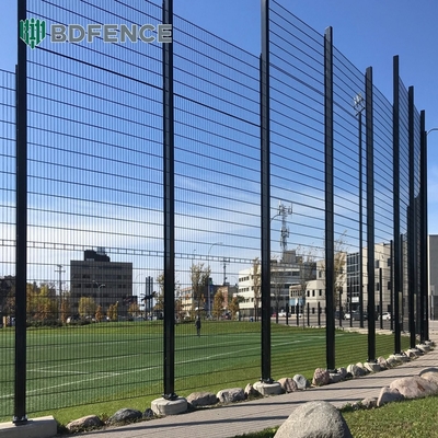 358 Recinzione rivestita in PVC anti-arrampicata Parete di confine Grill Disegno vista chiara