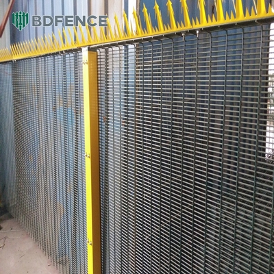 Galvanizzato Clearvu Alta sicurezza 358 Recinzione anti arrampicata Plastica rivestita di metallo Griglia di prigione Griglia chiara vista Clear Vu Recinzione senza arrampicata