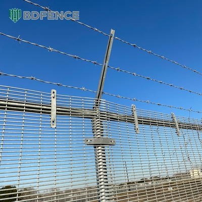 Galvanizzato Clearvu Alta sicurezza 358 Recinzione anti arrampicata Plastica rivestita di metallo Griglia di prigione Griglia chiara vista Clear Vu Recinzione senza arrampicata