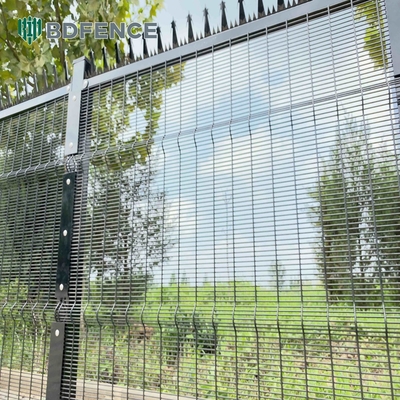 Panel di recinzione di alta sicurezza personalizzabili Recinzione di rete di filo architettonica a piccoli fori Recinzione di rete di filo anti-arrampicata 358 Recinzione di rete saldata o di sicurezza