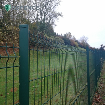 Home Sicurezza all'aperto Recinzione a filo curvo saldato 3D Recinzione a giardino in PVC curvo saldato