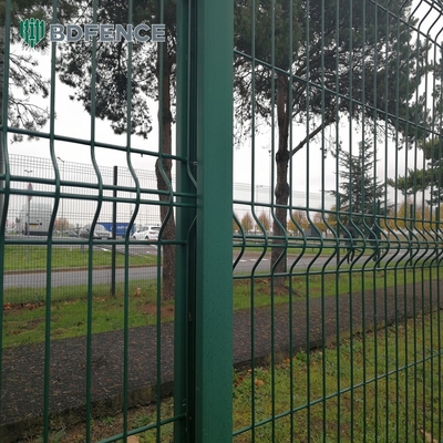 Home Sicurezza all'aperto Recinzione a filo curvo saldato 3D Recinzione a giardino in PVC curvo saldato