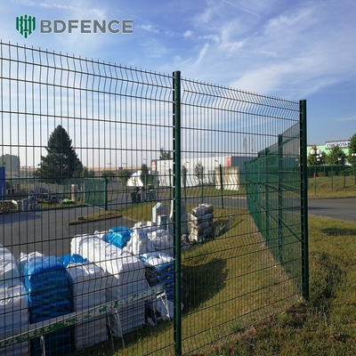 Facile installazione perimetro di sicurezza giardino personalizzato 3D Curved Iron Wire Mesh Fence Peach Shape Post Fencing
