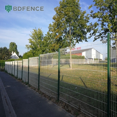 Home Giardino esterno Triangolo di metallo piegatura Pvc rivestito 3d rete di filo curvo Recinzione Recinzione