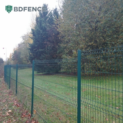 Home Giardino esterno Triangolo di metallo piegatura Pvc rivestito 3d rete di filo curvo Recinzione Recinzione