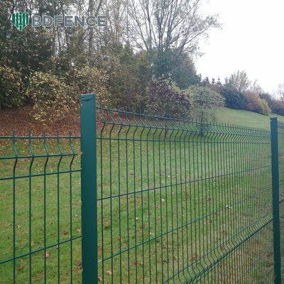 Home Giardino esterno Triangolo di metallo piegatura Pvc rivestito 3d rete di filo curvo Recinzione Recinzione