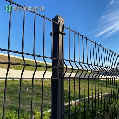 Sicurezza pannelli di recinzione a maglia di filo di ferro saldato 3d rivestiti in polvere di PVC metallico curvo