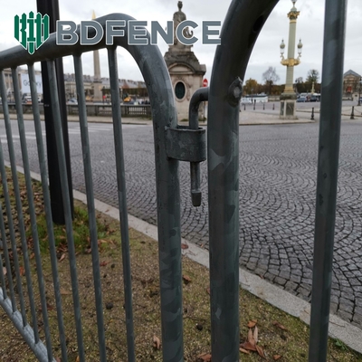 Barricata di metallo e acciaio portatile / traffico stradale