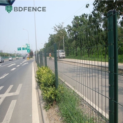 Fermata Autobus con Recinzione di Sicurezza a Maglia V e Gestione Code
