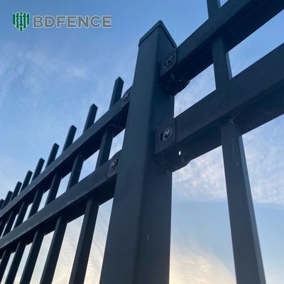 Spear Tubular Black Powder Galvanized Steel Metal Fence Aluminium Ferro Acciaio Fence Quadrato Tubo Rotondo Picket Acciaio Fence Panel