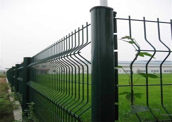 Recinzione di rete di filo laminato curvo 3d rivestito in PVC sostenibile Recinzione di barricata di pannello