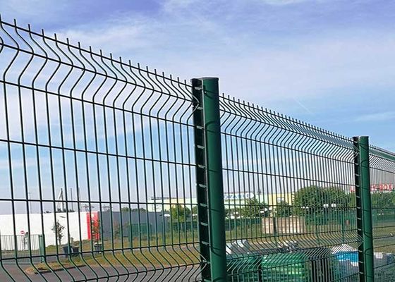 Recinzione di rete di filo laminato curvo 3d rivestito in PVC sostenibile Recinzione di barricata di pannello