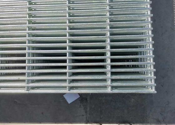 Recinzione perimetrale di sicurezza con dimensioni di apertura 76 * 25 mm e trattamento superficiale rivestito in polvere