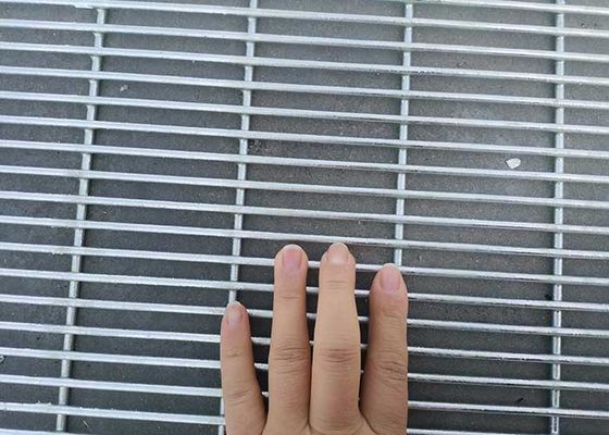 Recinzione perimetrale di sicurezza con dimensioni di apertura 76 * 25 mm e trattamento superficiale rivestito in polvere