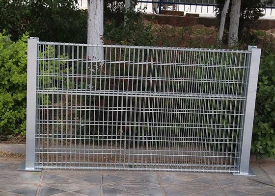 Pietra protettiva che conserva il recinto System del gabbione