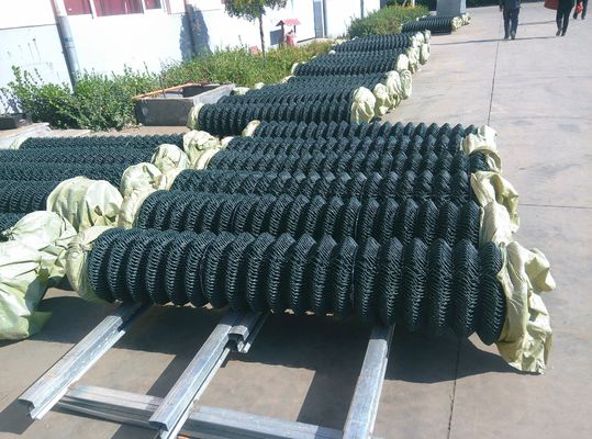 Pannelli di recinzione a legame a catena rivestiti in PVC in nero per porte a traliccio