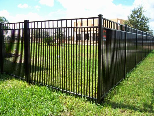 Moderna palizzata in acciaio per esterni piscina tubolare recinzione cancelli in acciaio metallico anti salita