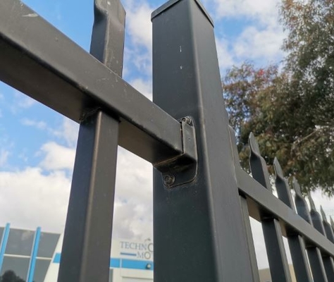 Recinzione tubolare standard australiana Spade di sicurezza superiore di acciaio